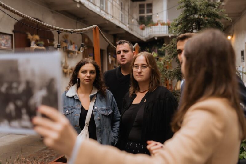 Krakow: Traditional Jewish Ashkenazi Food Tour - Full Ashkenazi Jewish Lunch: Starters and Second Course