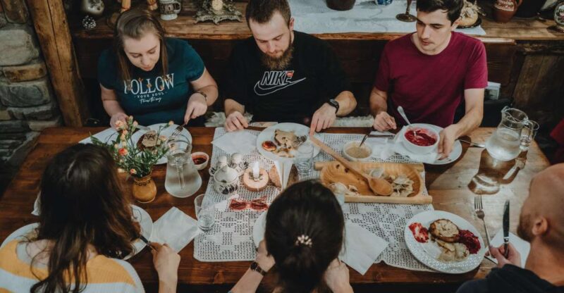 Krakow: Traditional Polish Food and Drinks Tasting Tour - Sweet Ending at Planty Park