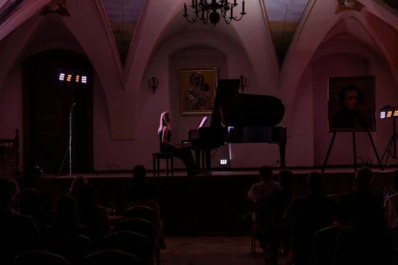 Krakow: Vip Ticket for Piano Concert at Bernardine Monastery - The Experience: Warmth, Quality, and a Touch of Elegance