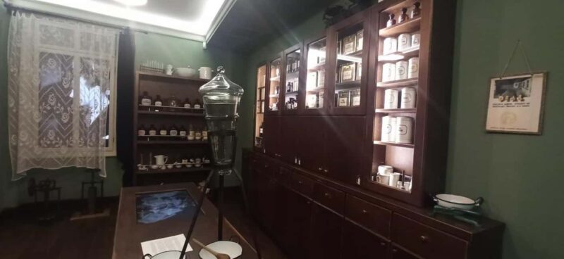 Krakow: Visit Apteka Pod Orlem in Italian - Explore Krakow’s Ghetto Pharmacy with an Italian Guide for $42