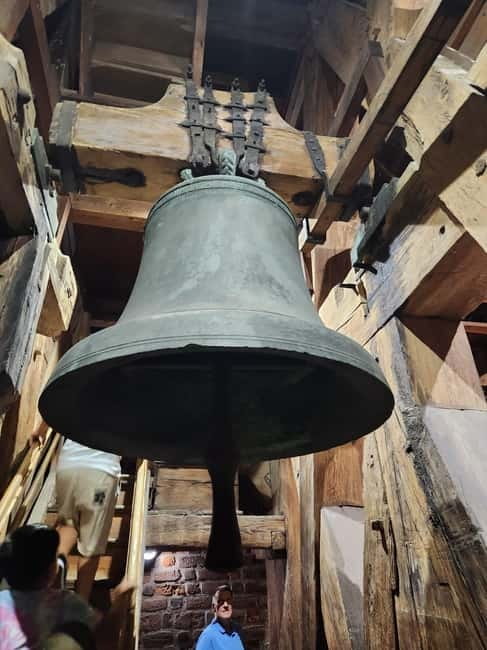 Krakow: Visit to Wawel Hill and the Cathedral - Inside Wawel Cathedral: Art, Architecture, and Legends