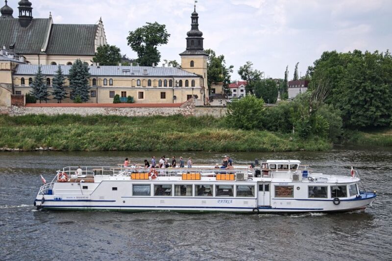 Krakow: Vistula River Panoramic Boat Tour - Key Points
