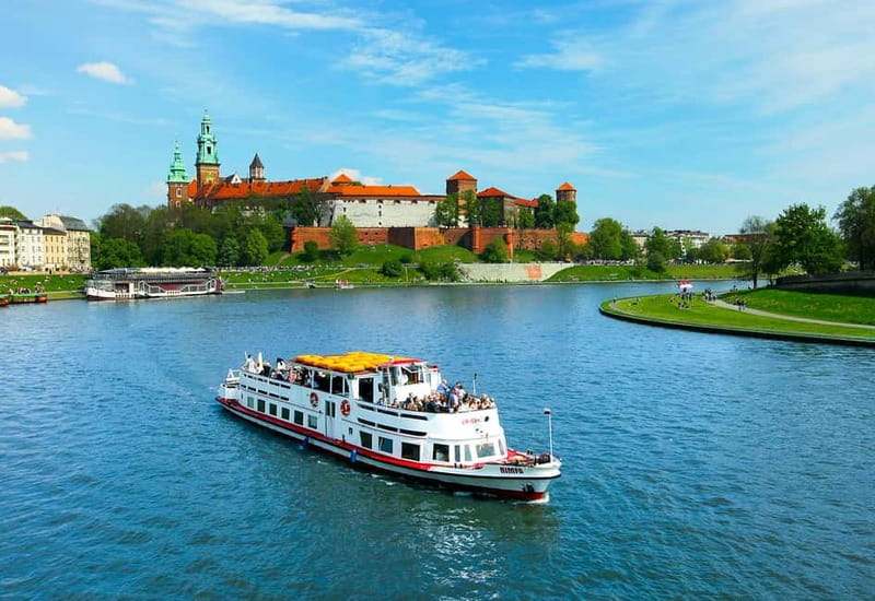 Krakow: Vistula River Sightseeing Cruise with Audio Guide - Key Points