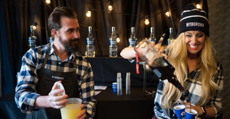 Krakow: Walking Tour and Liqueur Tasting with Local Guide - Key Points