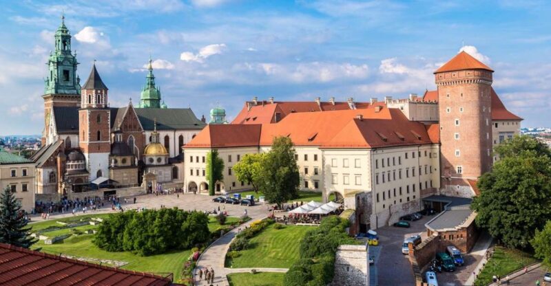 Krakow: Wawel Castle and Cathedral & Salt Mine, with Lunch - Explore Krakow’s Historic Wawel Hill and Royal Stronghold