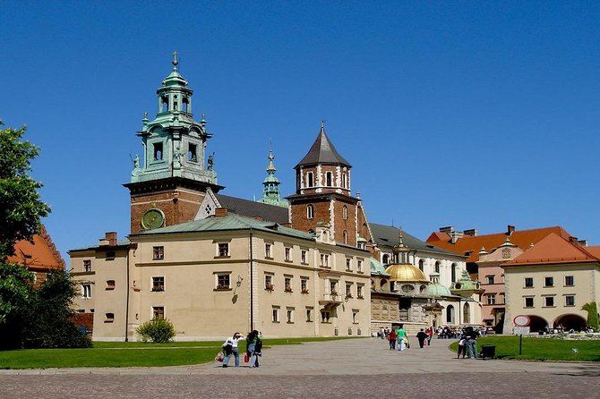 Krakow: Wawel Castle & Cathedral Guided Tour - Value for Money: A Well-Priced Educational Tour
