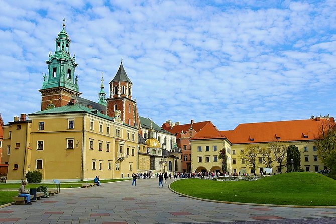 Krakow: Wawel Castle Guided Tour - Key Points