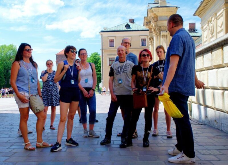 Krakow: Wawel Castle Guided Tour with Entry Tickets - Highlights of the Wawel Exhibition and Art Collections