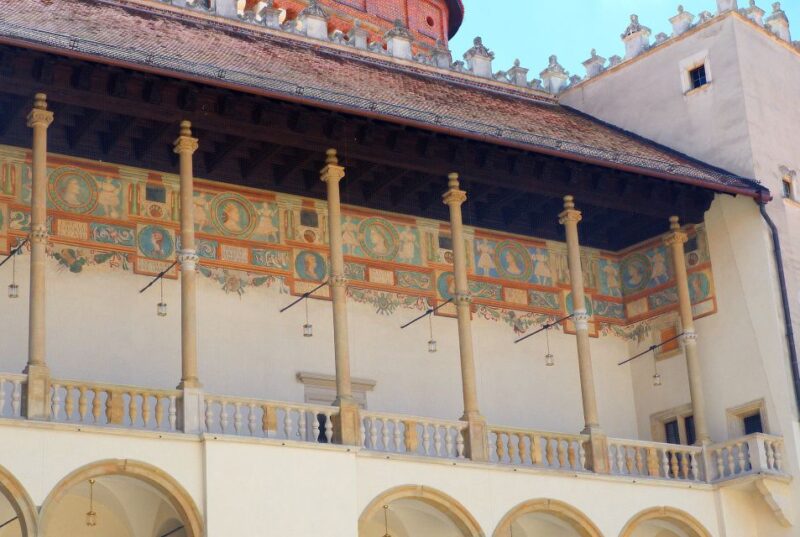 Krakow: Wawel Castle Guided Tour with Entry Tickets - What’s Not Included and Practical Tips