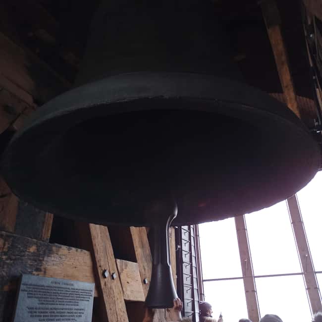 Krakow: Wawel Cathedral Guided Tour in Dutch - Climbing to Zygmunt’s Bell and Its Historical Significance
