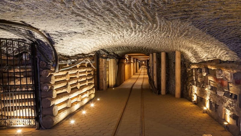 Kraków: Wieliczka Salt Mine Guided Tour with Transfer - Convenient Transport to the UNESCO World Heritage Site