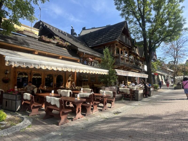 Krakow: Zakopane & Chocholowskie Thermal Bath Full-Day Trip - Discovering Zakopane’s Wooden Architecture and Vibrant Streets