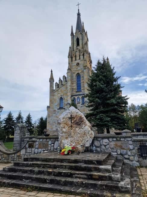 Krakow: Zakopane, Thermal Baths and Cable Car - Zakopane’s Vibrant Center and Souvenir Shopping