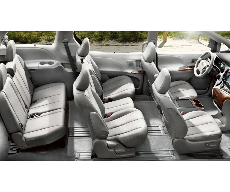 Krakow: Zakopane Tour with Snowmobiles & Bonfire Experience - Exploring Chocholow’s Wooden Village Charm