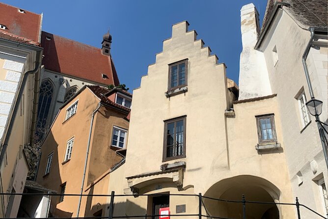 Krems an der Donau Scavenger Hunt and Sights Self-Guided Tour - Navigating Krems’s Historic Landmarks