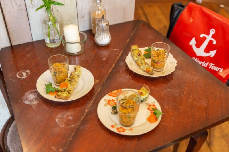 Kreuzberg: Culinary Food Tour - The Experience: A Mix of Food and Historical Tales