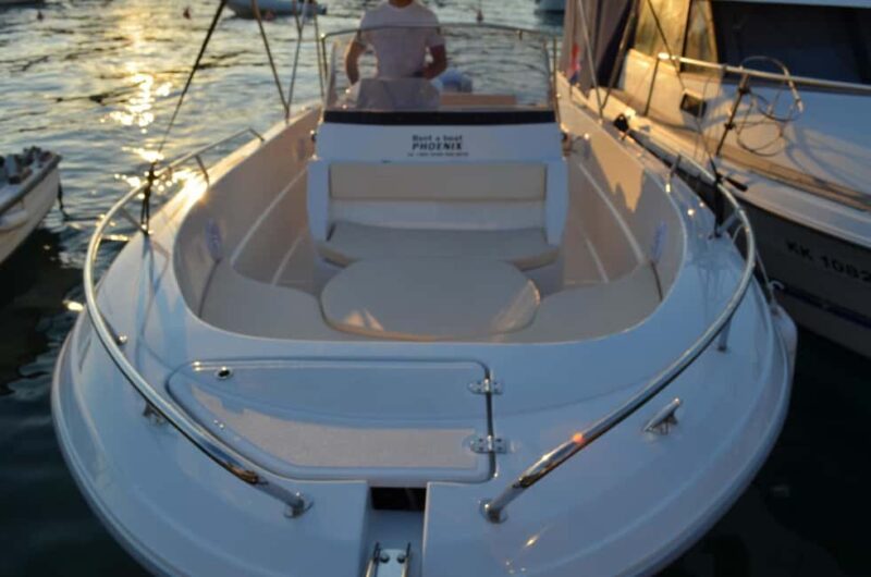 Krk: Rent a boat Atlantic 670 open 385kk - Equipment and Extras Available for Rental