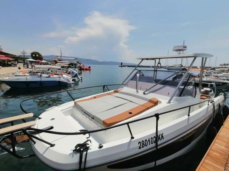Krk: Rent a boat Beneteau Flyer 9 - What’s Included in the Price