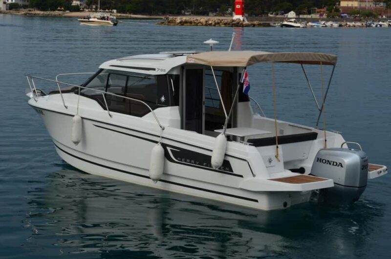 Krk: Rent a boat Merry Fisher 795 386kk - Exploring the Merry Fisher 795 Speedboat in Krk