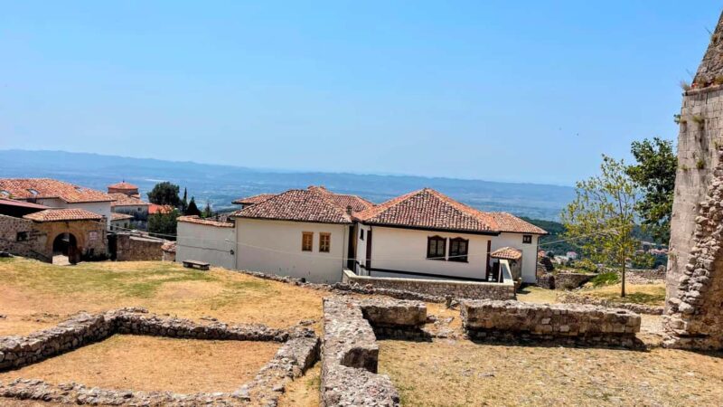Kruja Castle and Old Bazaar Daily Tour on Luxe Land Rover - The Skanderbeg Monument and Its Symbolism