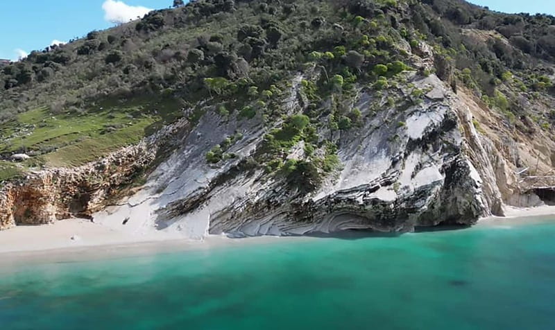 Ksamil Boat Tour To Pulebardha, Pigeon Cave & Snorkelling - Snorkelling and Swimming at the Three Islands