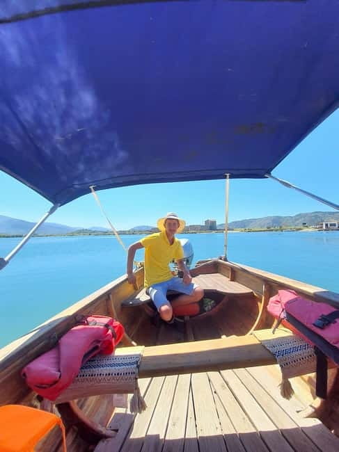 Ksamil: Mussel Sailing Tour with Food and Drink in Albania - Exciting Mussel Farming and Cooking Adventure in Ksamil, Albania