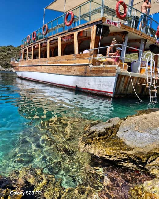 Kuadas: Boat Tour with Swimming, Lunch, and Soft Drinks - Key Points