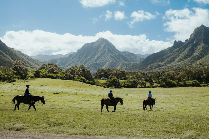 Kualoa Ranch - Horseback Walking Tour - Key Points