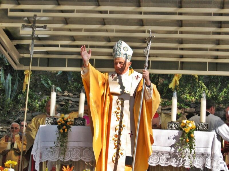 Kusadasi: Ephesus Small Group Tour - Walking Through the Ruins of Ephesus