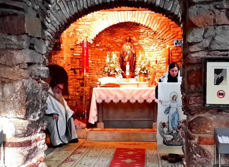 Kusadasi Port:Biblical Private Ephesus Tour | Skip-the-Line - Visiting the House of Virgin Mary: A Spiritual Stop