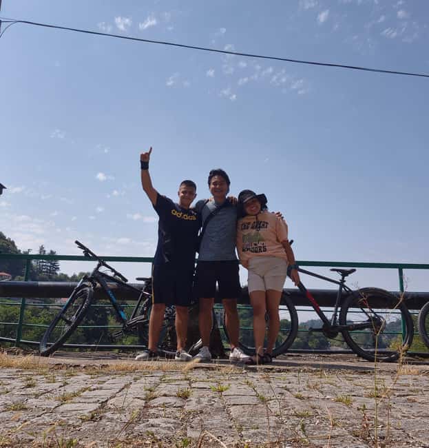 Kutaisi Bike Tour: Explore the Citys Landmarks with a Guide - Riding Through Kutaisis Vibrant City Center