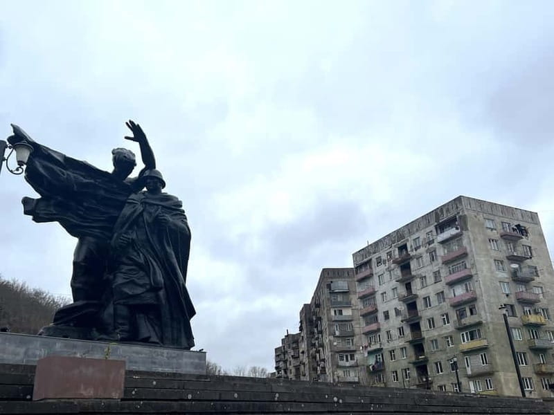 Kutaisi: Chiatura Cable Cars & Katskhi Pillar Guided Tour - Chiaturas Soviet-Era Cable Car System