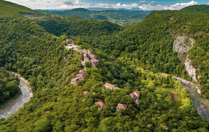 KUTAISI: City Tour, Historical Churches, Plus Tskaltubo - Visiting UNESCO World Heritage Churches