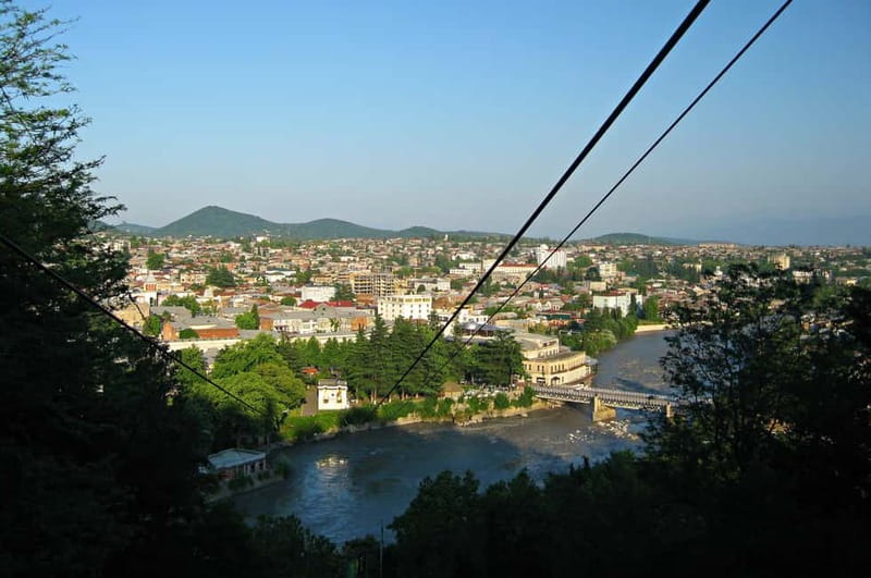 Kutaisi City Walking Tour + Free Wine Tasting - Visiting the Iconic Colchis Fountain and Central Garden