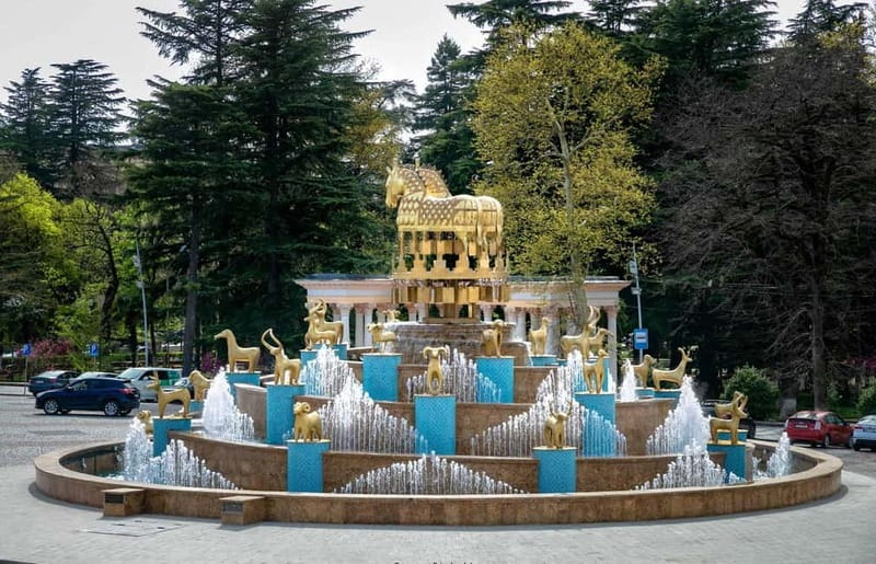 Kutaisi: Historic Walking Tour with Guide, 3 Hours - Visiting the Jewish Quarter and Religious Sites