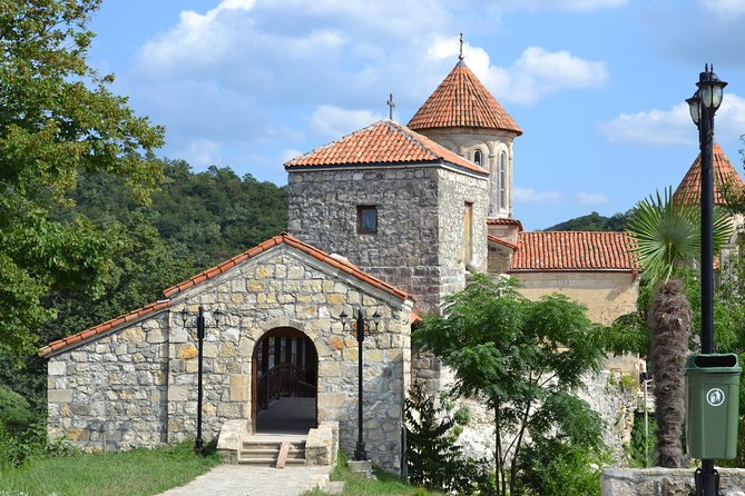 Kutaisi monasteries: Gelati, Motsameta, Bagrati. 3 hour tour - Practical Details of the Tour: Scheduling and Accessibility
