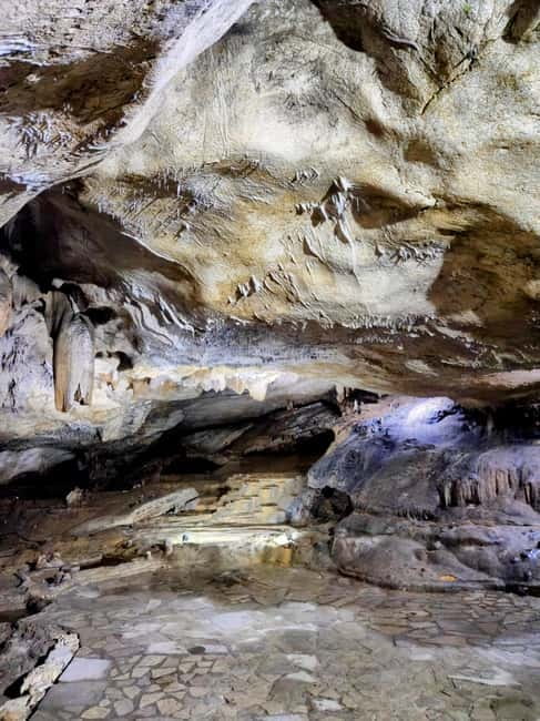 Kutaisi: Sataplia Natural Res. & Tetra Cave Wine Degustation - Wine Tasting Inside Tetra Cave