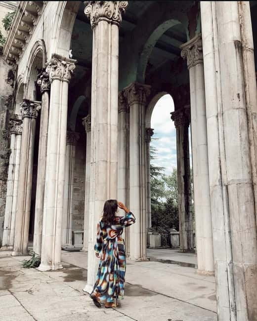 Kutaisi: Tskaltubo Guided Tour with Drone Video and Photos - Exploring the Abandoned Hotel Medea