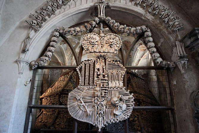 Kutna Hora Day Tour Including Sedlec Ossuary from Prague - The Guide and Group Dynamics