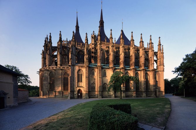 Kutna Hora Half-Day, Incl. the Bone Church & St.Barbara Cathedral - The Guide’s Role: Knowledge and Personality