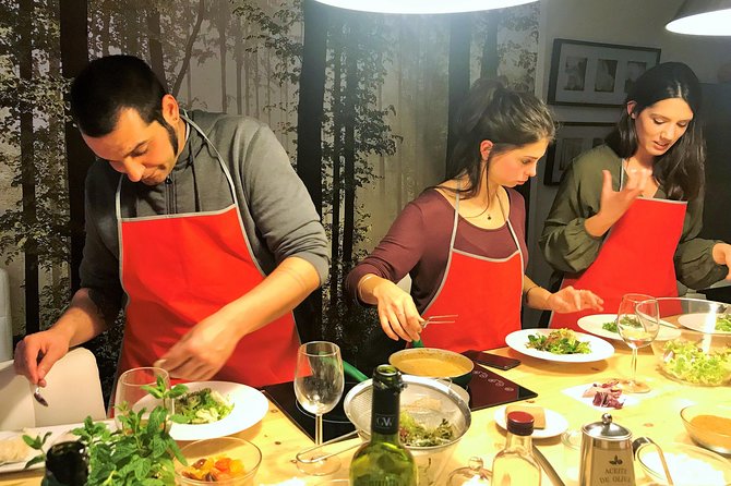 La Boqueria Market and Paella Cooking Class in Barcelona - Tasting 10 Tapas Paired with Local Wines