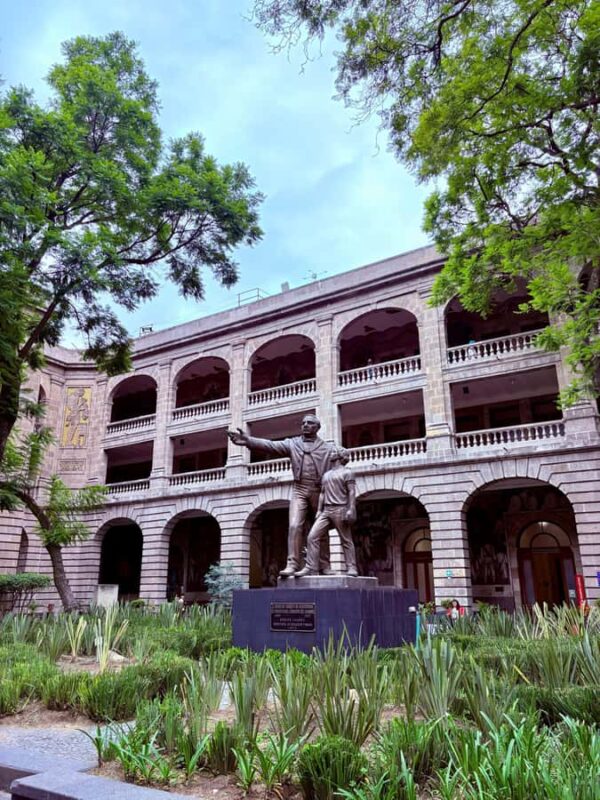 La Catrina & Muralism: Diego Riveras Legacy & Frida Kahlo - Traveling to Diego Rivera Mural Museum