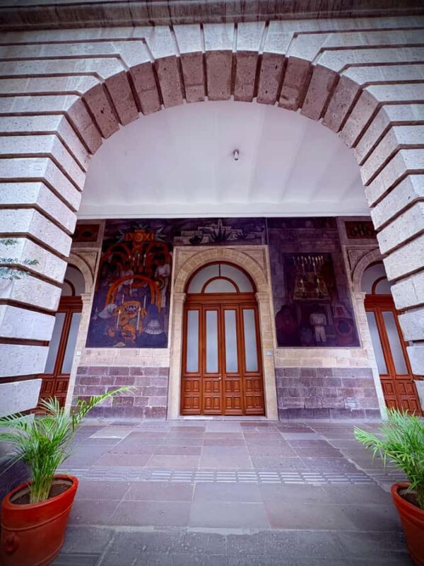 La Catrina & Muralism: Diego Riveras Legacy & Frida Kahlo - Frequently Asked Questions