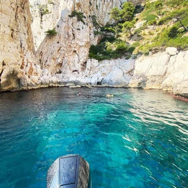 La Ciotat: Calanques Afternoon Boat Tour with Snorkeling - The Role of the Local Skipper and Commentary