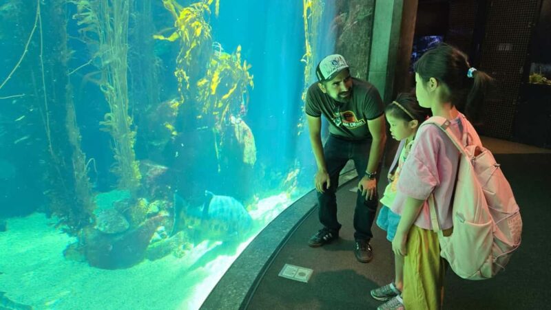 LA: Expo Park Space & Dinosaurs Tour with Cal Science Center - Discover Los Angeles in 1.5 Hours: Space, Dinosaurs, and City History