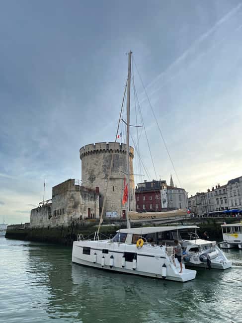 La Flotte en Ré - 2 hrs Evening Catamaran Cruise - Experience the Charm of La Flotte en Ré’s Evening Catamaran Cruise