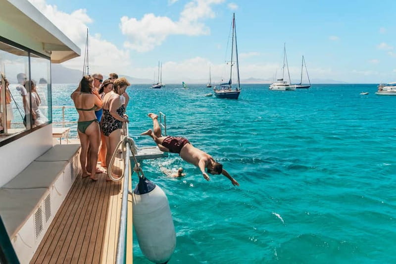 La Graciosa: Island Cruise with Lunch and Water Activities - Key Points