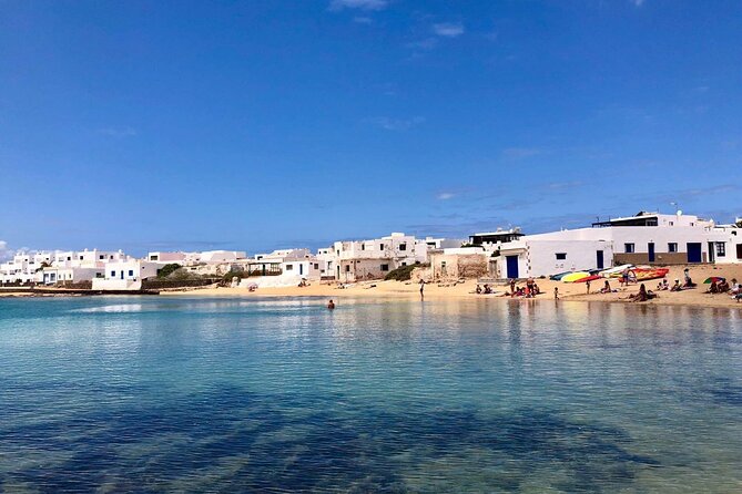 La Graciosa Island Tour for Cruise Passengers from Lanzarote - Tasting the Onboard Lunch and Drinks
