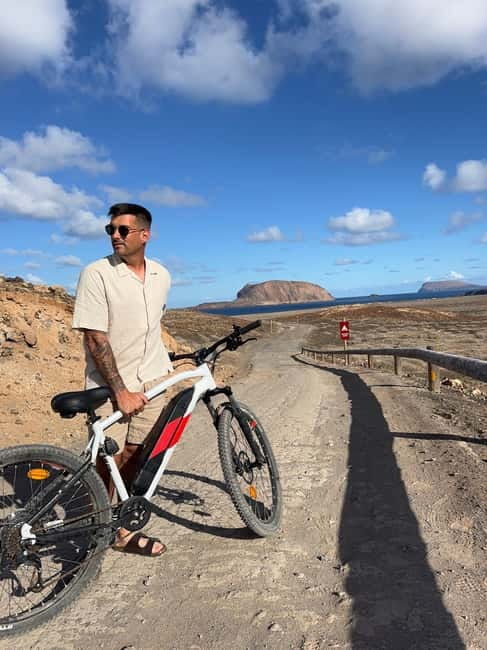 La Graciosa: Rent your ELECTRIC BIKE and explore the island at your own pace. - What’s Included and What to Prepare For