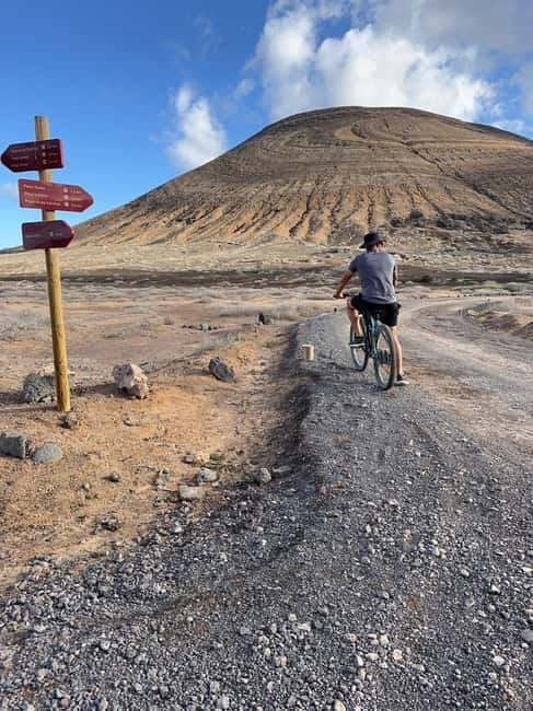 La Graciosa: Rent your ELECTRIC BIKE and explore the island at your own pace. - Who Will Appreciate This Tour Most?